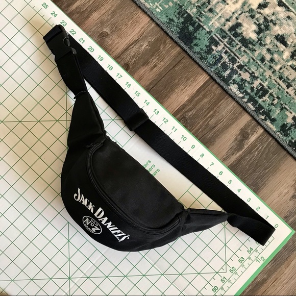 Jack Daniels Insulated Fanny Pack Cooler Bag *A9 - Picture 9 of 11